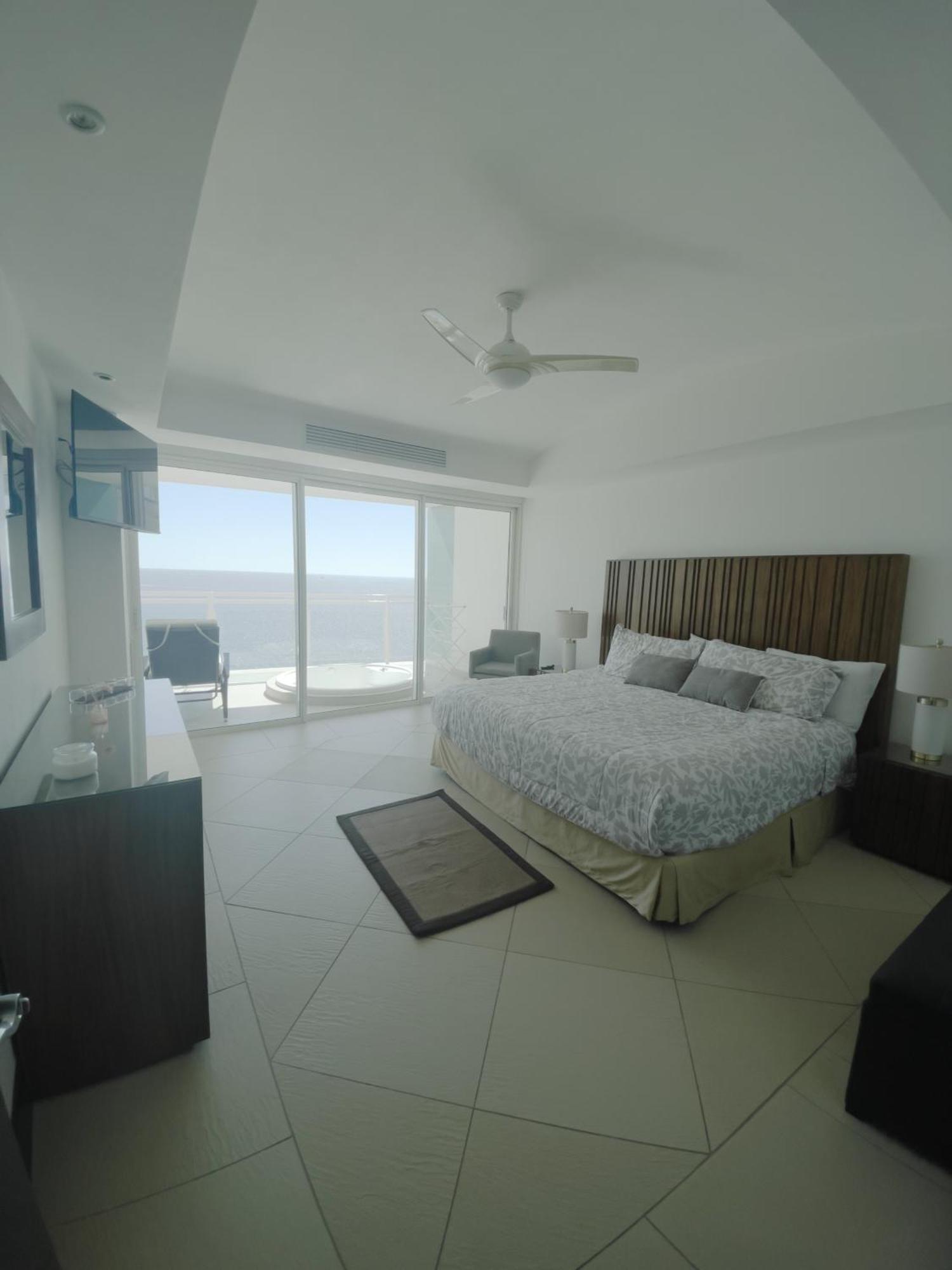 Bay View Grand Marina Ixtapa Condo En Pie De Playa Экстерьер фото